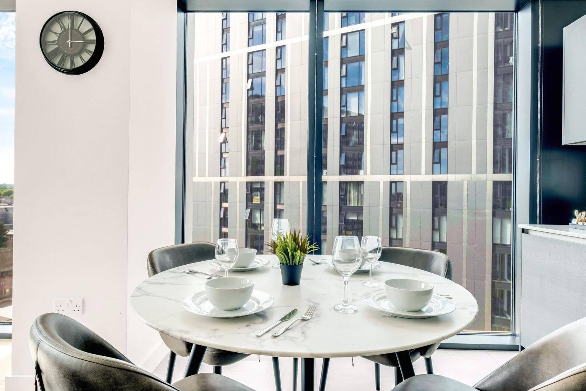 Mercian Luxury Serviced Apartments- Birmingham City Centre - Your Perfect Stay - Gym Rooftop Terrace Cinema Room Екстериор снимка